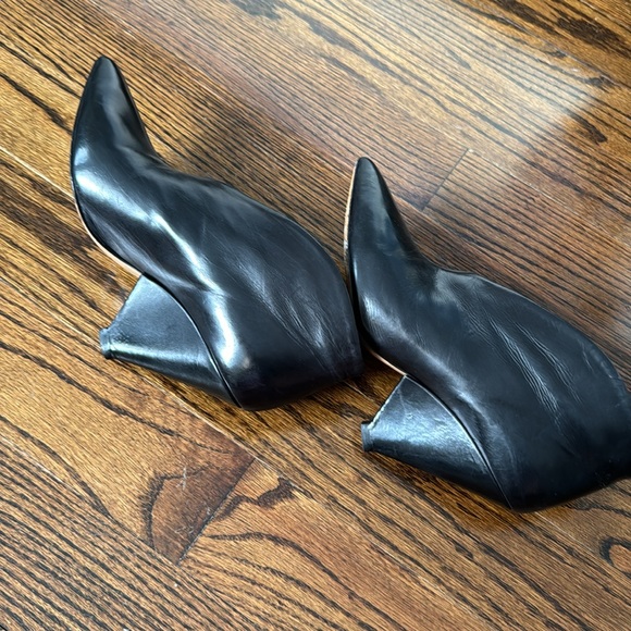 ISABEL MARANT Adenn
Leather Boots
Size: 10 | FR 41 - Picture 12 of 14